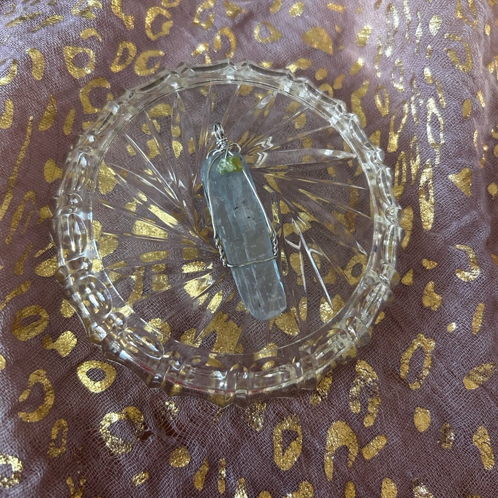 Sterling Silver Wire Wrapped Pendant With Blue Celestite With Peridot NWOT 925